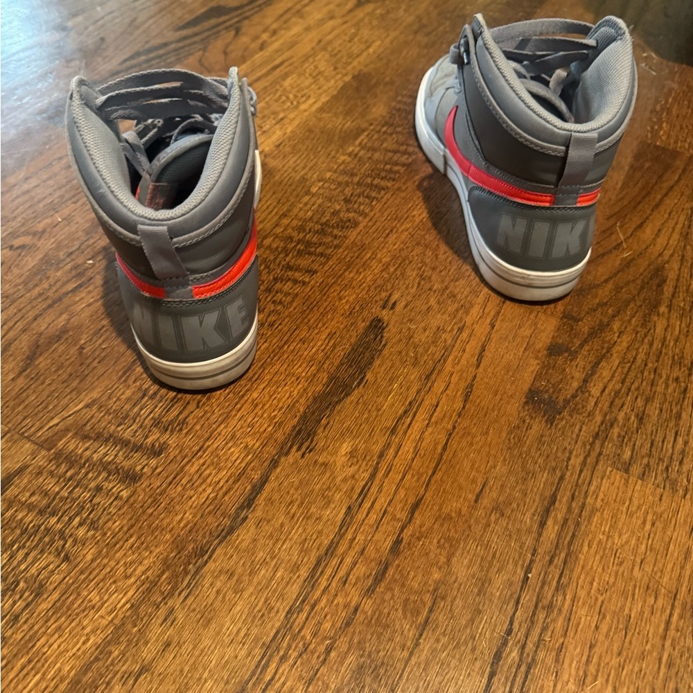 Retro NIKE HIGHTOPS (2 pair)